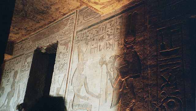 interior-abu-simbel-flickr