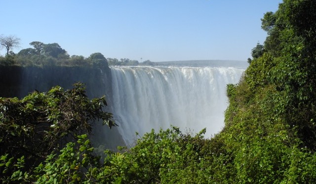 A Tale of Two Cities: Livingstone, Zambia and Victoria Falls, Zimbabwe