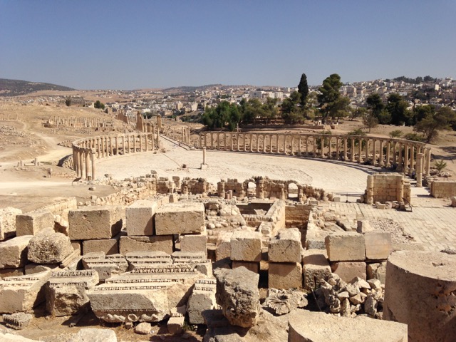 Jerash: The Most Spectacular Roman Ruins You've Never Heard Of - www.nonbillablehours.com #travel #jordan