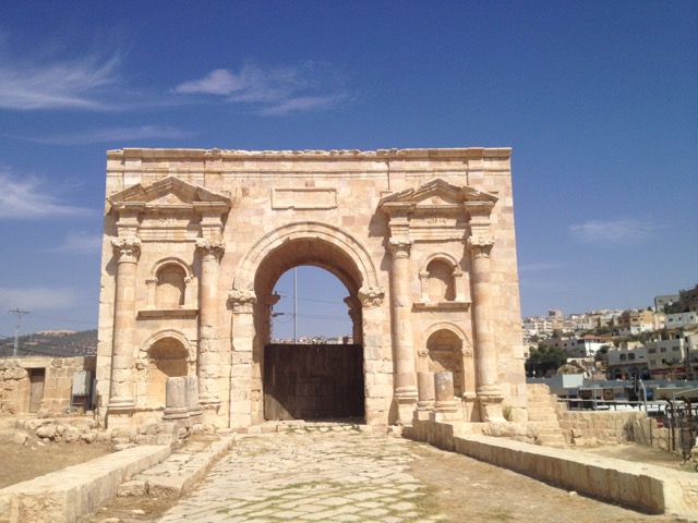 Jerash: The Most Spectacular Roman Ruins You've Never Heard Of - www.nonbillablehours.com #travel #jordan