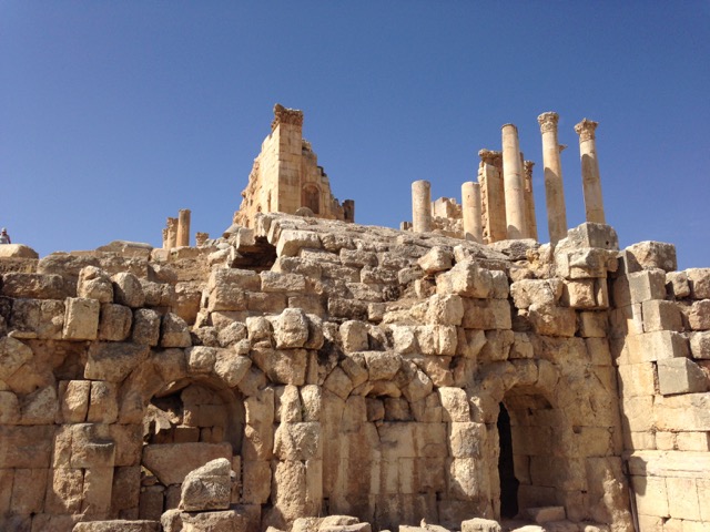 Jerash: The Most Spectacular Roman Ruins You've Never Heard Of - www.nonbillablehours.com #travel #jordan