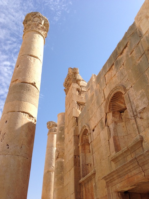 Jerash: The Most Spectacular Roman Ruins You've Never Heard Of - www.nonbillablehours.com #travel #jordan