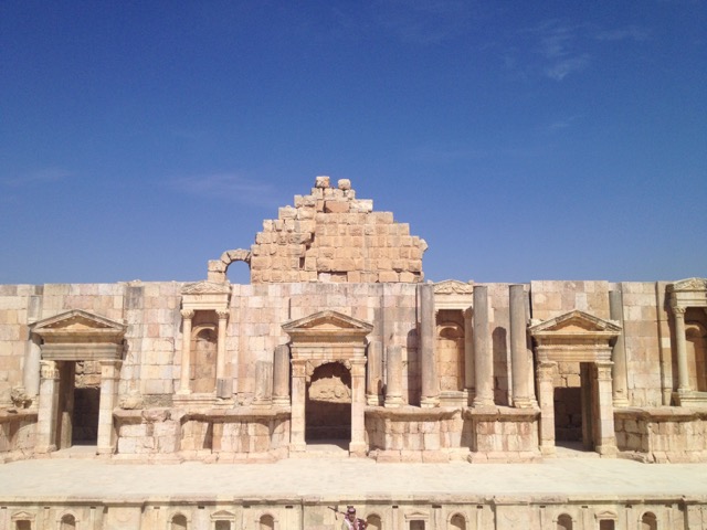 Jerash: The Most Spectacular Roman Ruins You've Never Heard Of - www.nonbillablehours.com #travel #jordan